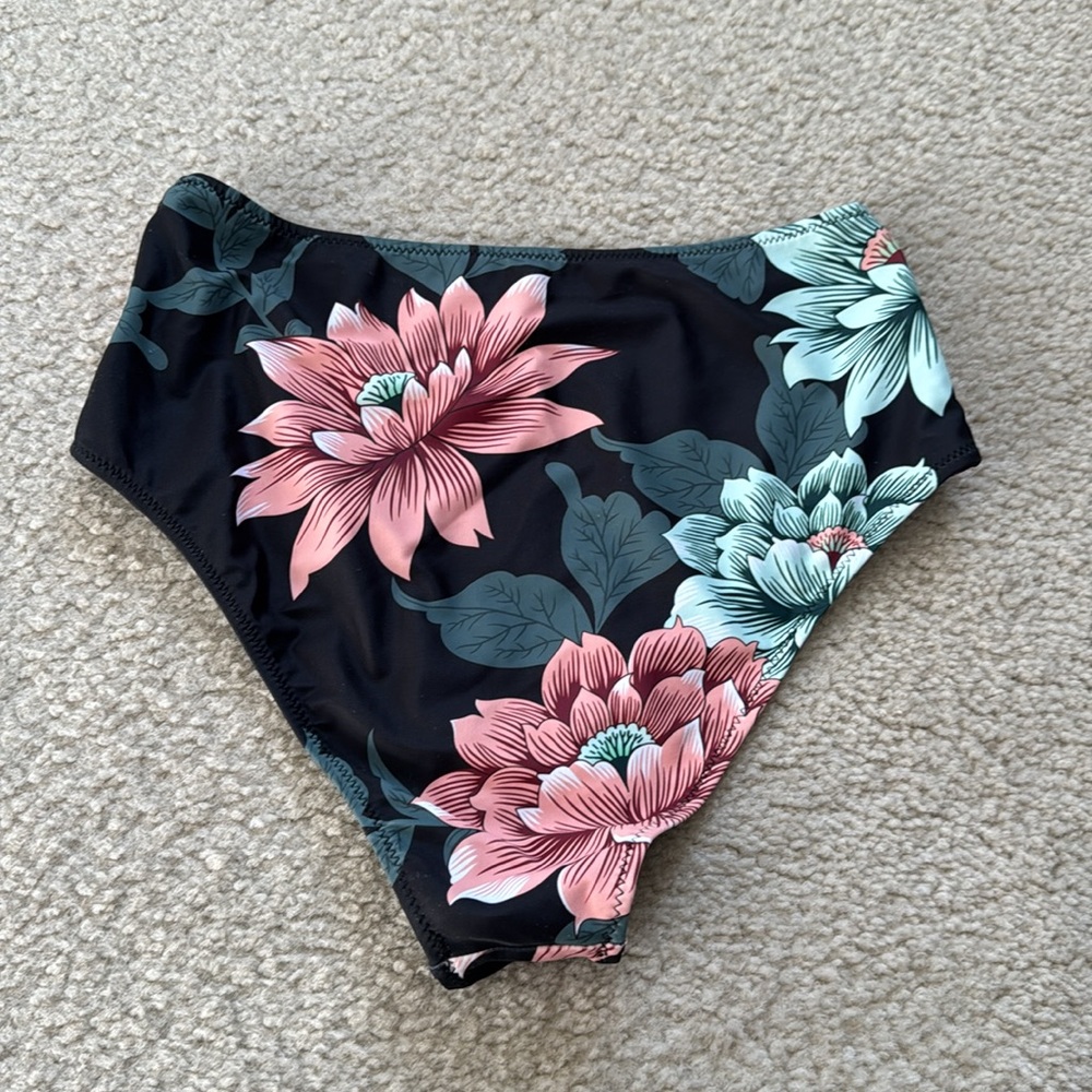 Women's Floral High Waisted Swimsuit Bottom - Large - Picture 4 of 4